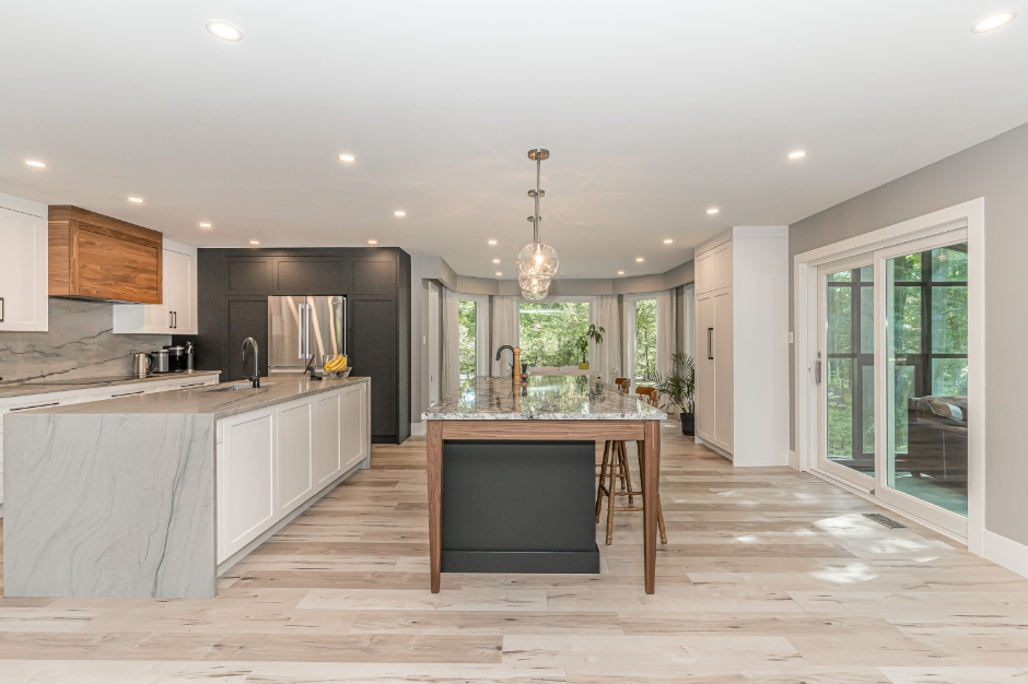 Custom Homes Banner Title